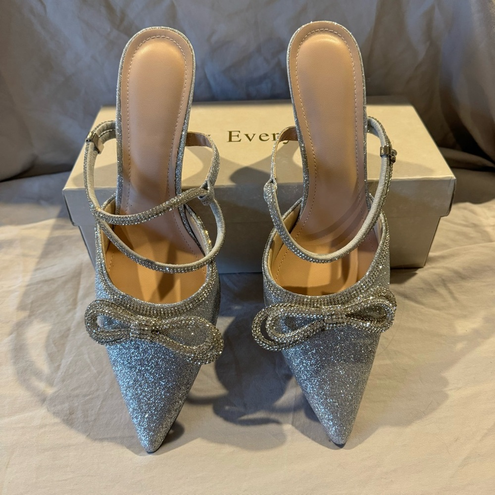 Susanny Closed Toe Rhinestone Bow 3” Slingback Heels